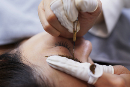 Bury-Brows-and-Lashes-PamperTree