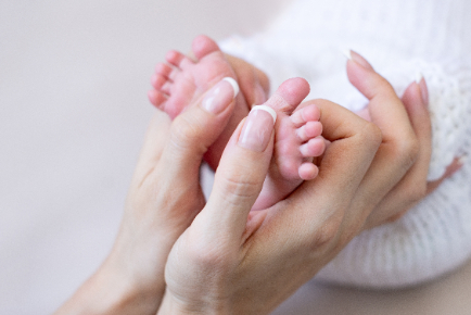 Grandparents and Babies-Massage-Therapies-PamperTree