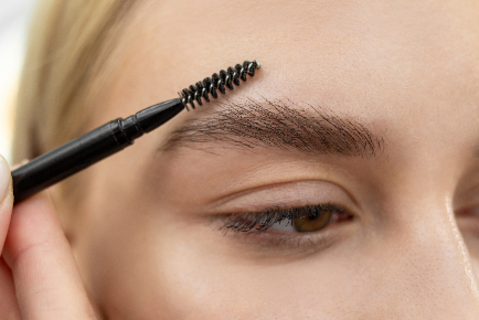 Hucknall Brows and Lashes PamperTree