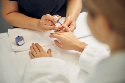 Crowthorne Nail Salons PamperTree