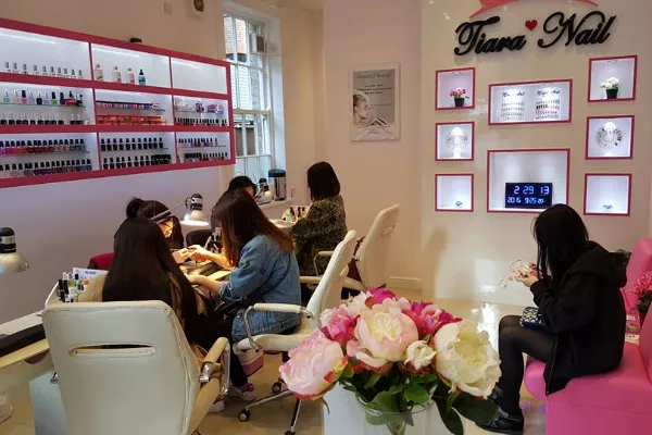 Tiara Nails & Beauty Banner