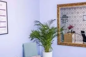 Number 10 Massage & Beauty Banner