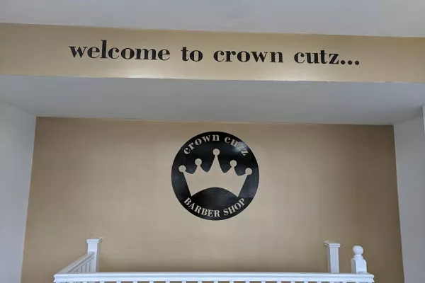 Crown Cutz Banner