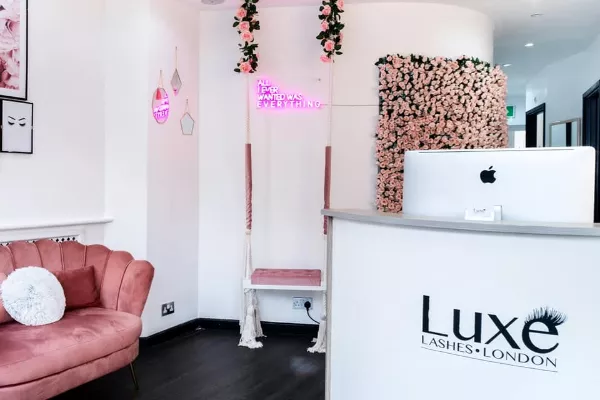 Luxe Lashes London Banner