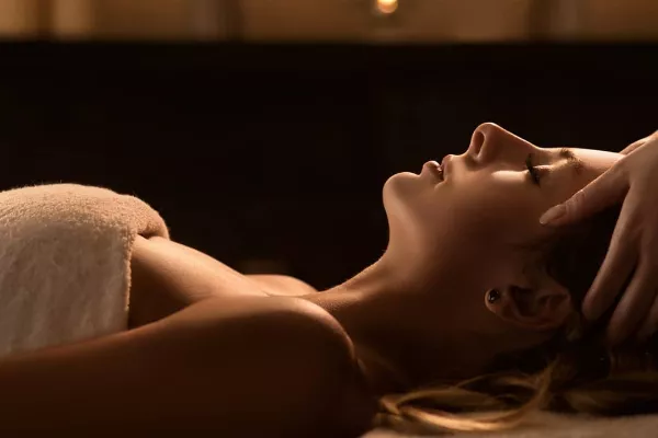 Ayur Wellness & Pain Centre Banner