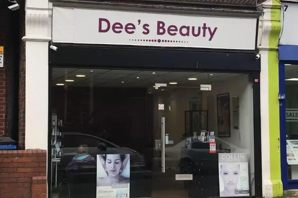 Dee's Beauty Banner