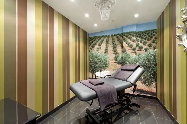 Strip Wax Bar - Islington Banner