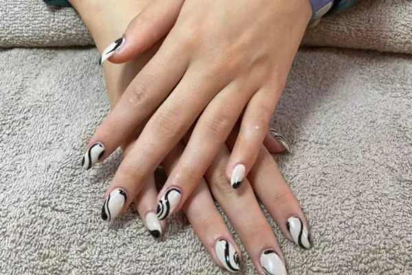 Barty Brows & Nails Banner