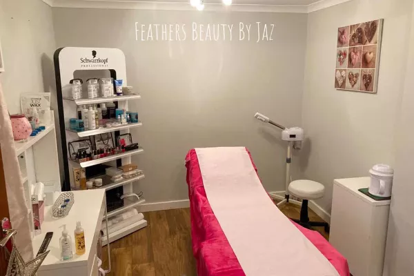Gallery for Feathers Beauty by Jaz