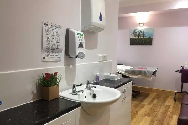 M's Beauty Room Banner