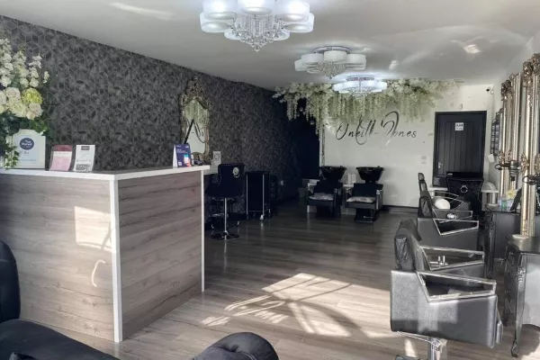 O'Neill-Jones Hair & Beauty Banner